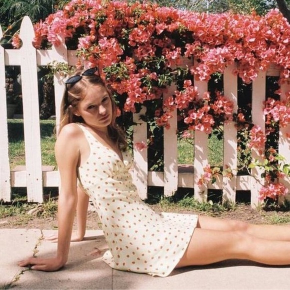 ZARA Cherry Print Satin Mini Dress Size L | V-Neck A-Line Side Zip - Picture 2 of 5